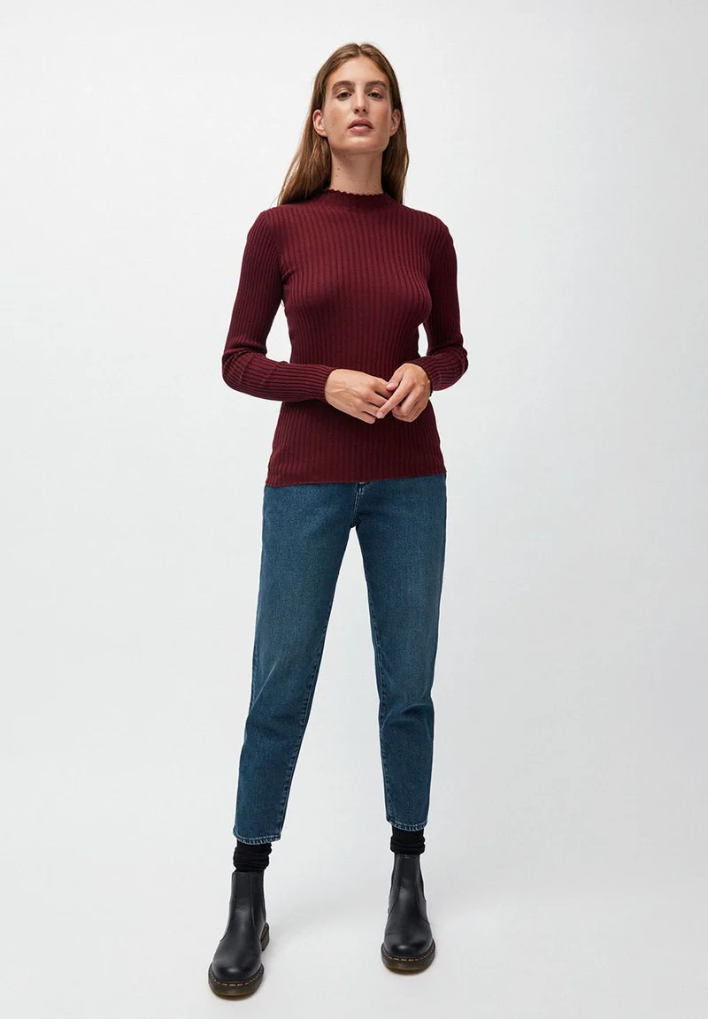 ALAANIA STRICKPULLOVER | port wine
