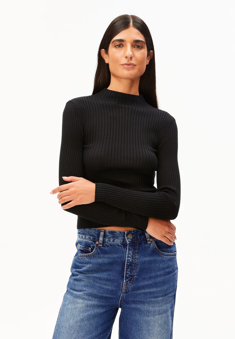 ALAANIA STRICKPULLOVER | black