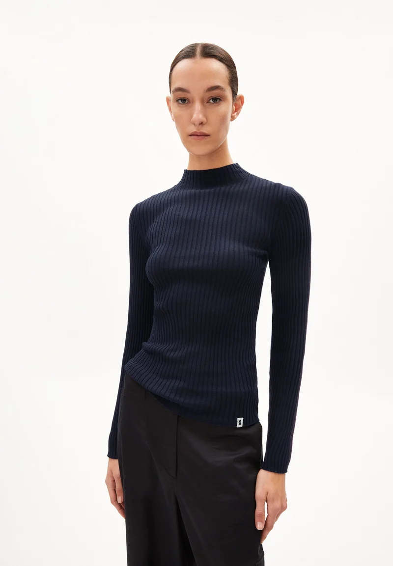 ALAANIA STRICKPULLOVER | night sky