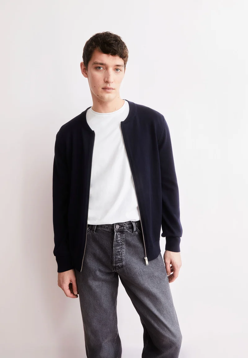 AGAAMON STRICKJACKE | night sky