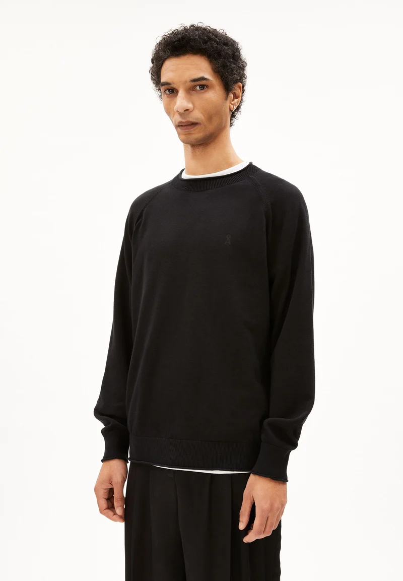 JAAIRO | black