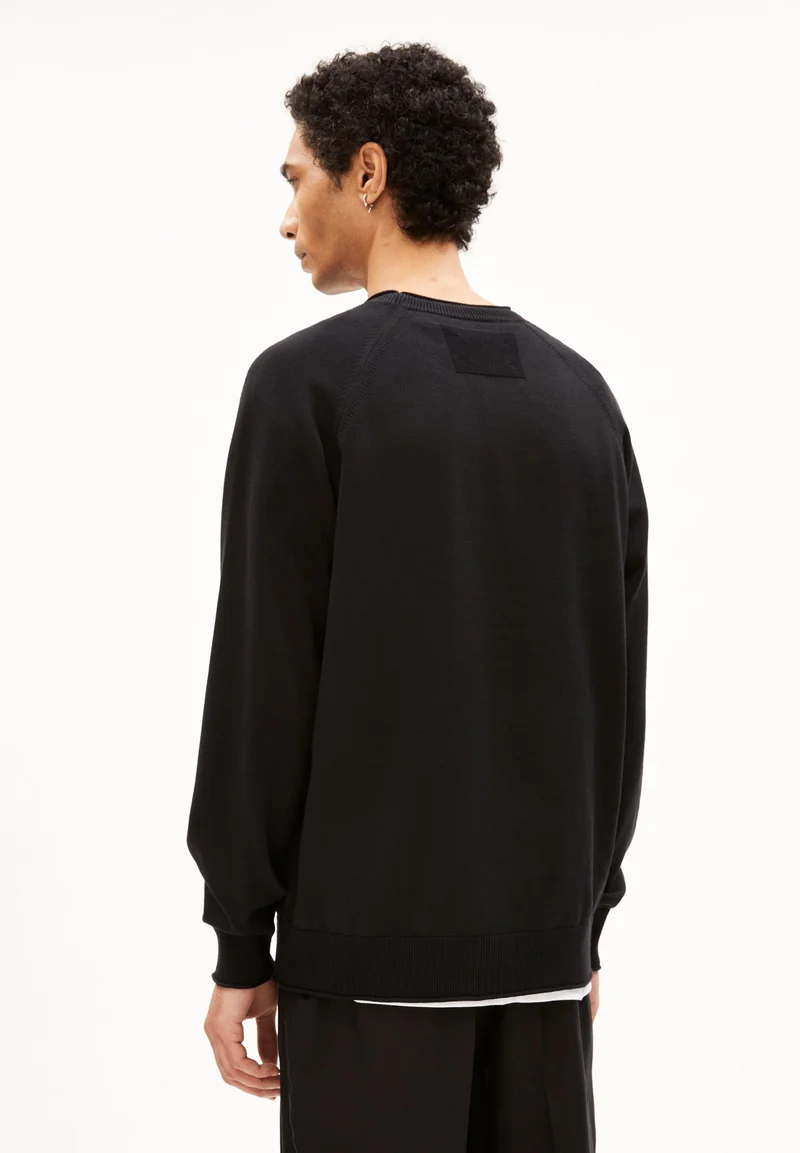 JAAIRO | black
