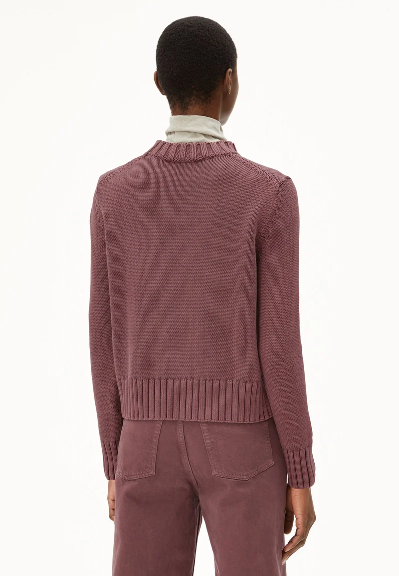 AMALIAAS GMT DYE STRICKPULLOVER | dark berry