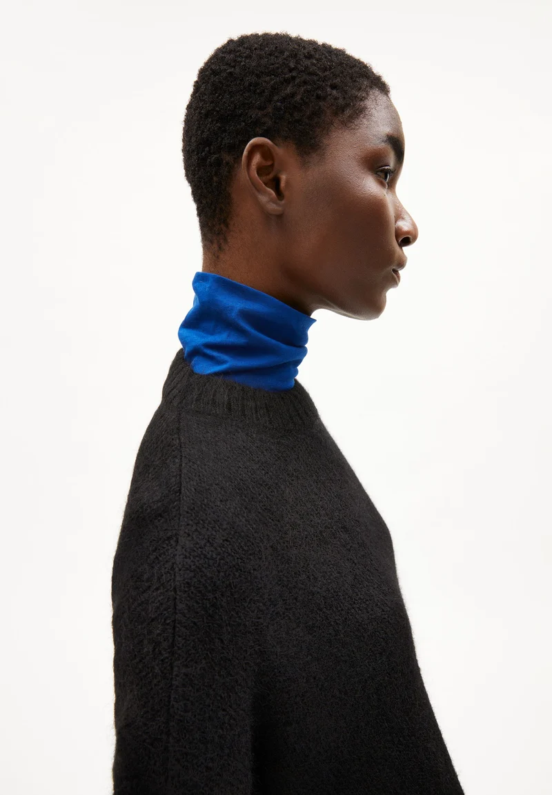 SURI INARAA | black