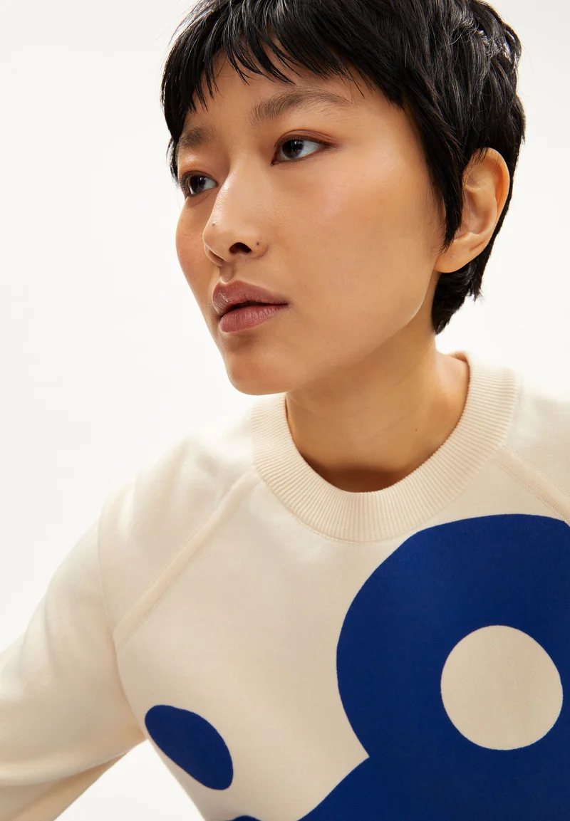 YADIRAA PLACED PRINT | oatmilk-warm blue