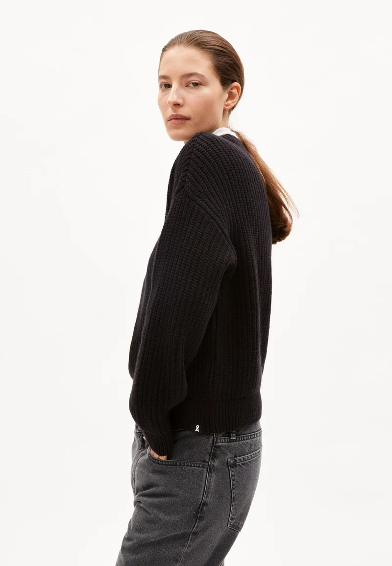 MIYAAR SOLID | black
