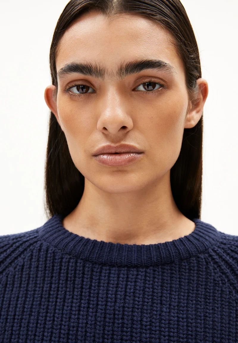 RIPP-STRICKPULLOVER | tinted navy