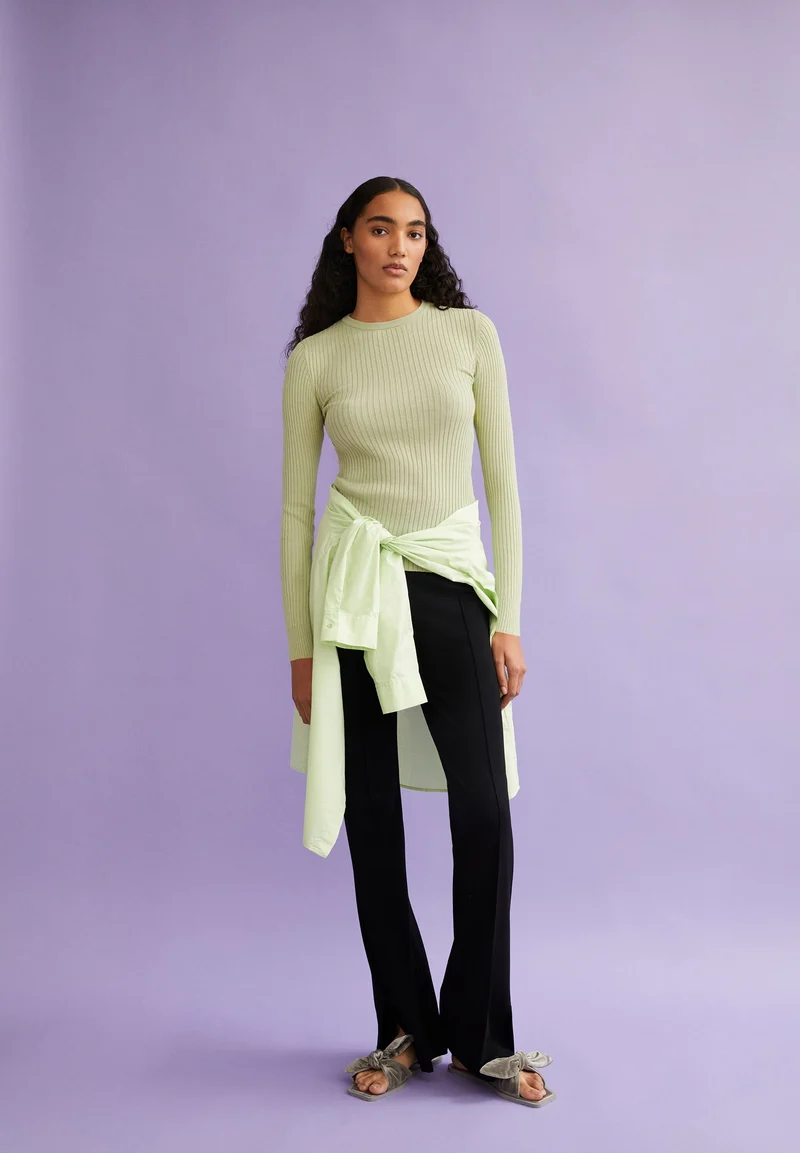 ALAANIA RN | pastel green