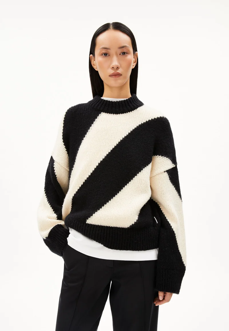 SADNAA STRIPES | oatmilk-black