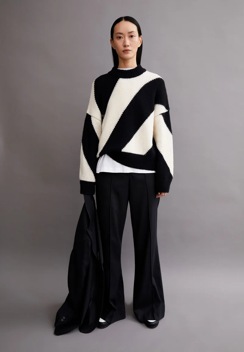 SADNAA STRIPES | oatmilk-black